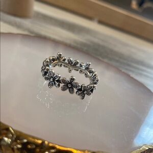 Pandora Daisy Flower Ring